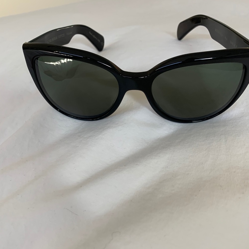 Oliver Peoples Polarized Abrie Sunglasses in black